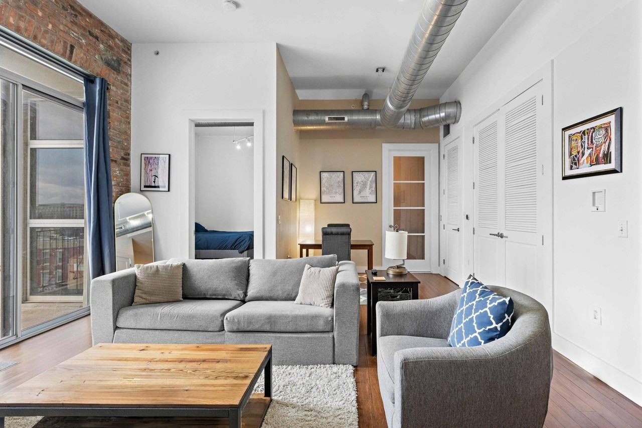 650 Montgomery St #501 - Photo 3 of 19