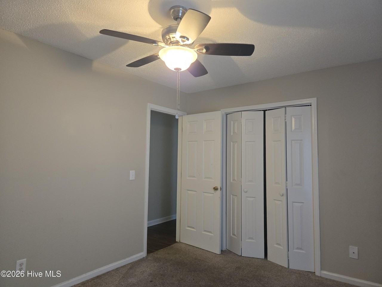 109 W Victoria Ct #C - Photo 6 of 9