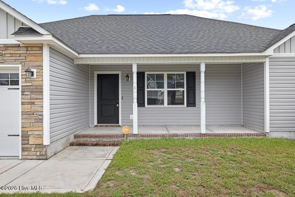 211 Rowland Dr - Photo 2 of 22