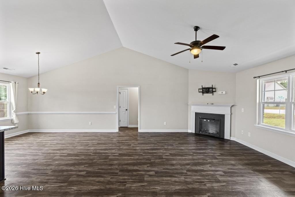211 Rowland Dr - Photo 4 of 22