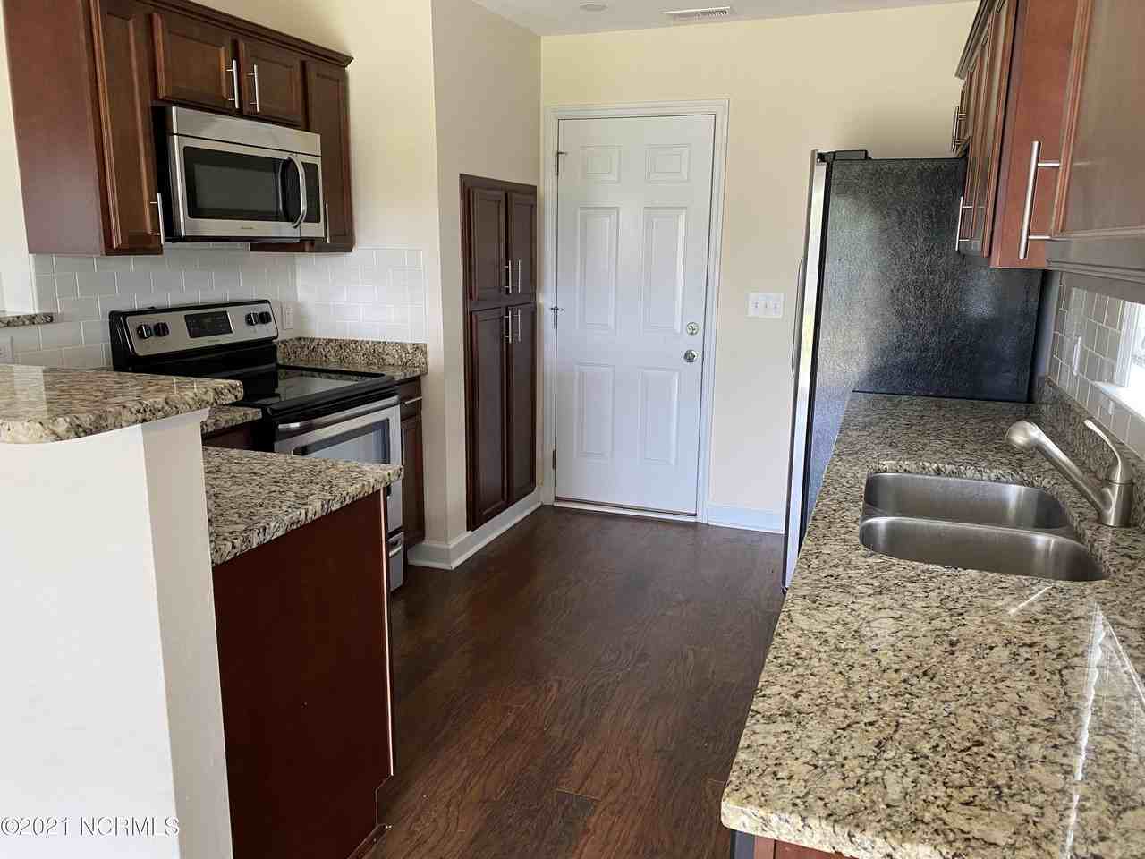 505 New Hanover Trl - Photo 2 of 19
