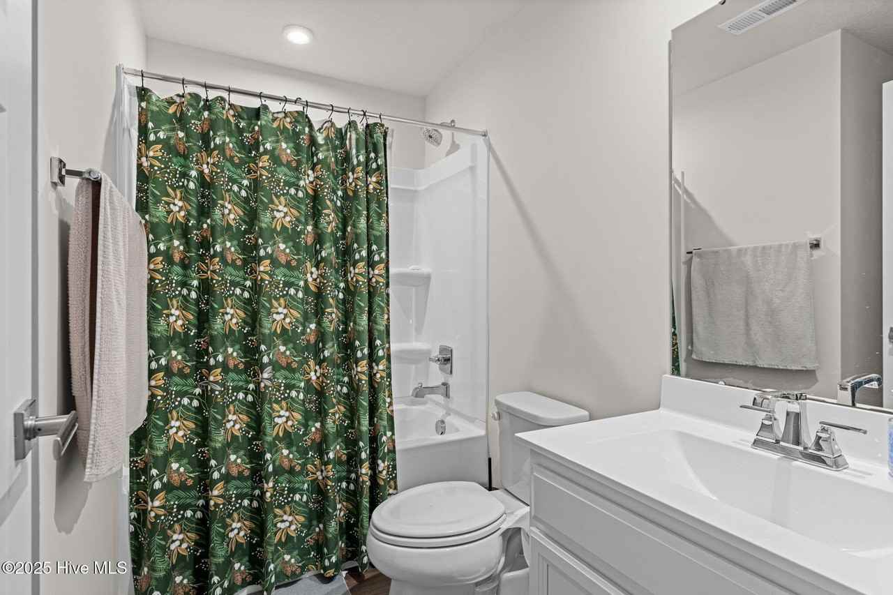 110 Fost Blvd - Photo 5 of 42