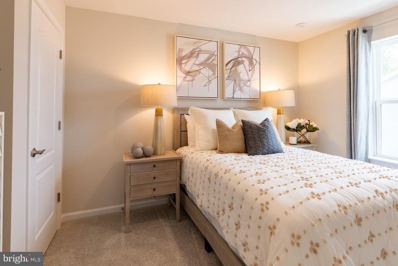 8291 Longford Rd - Photo 4 of 8
