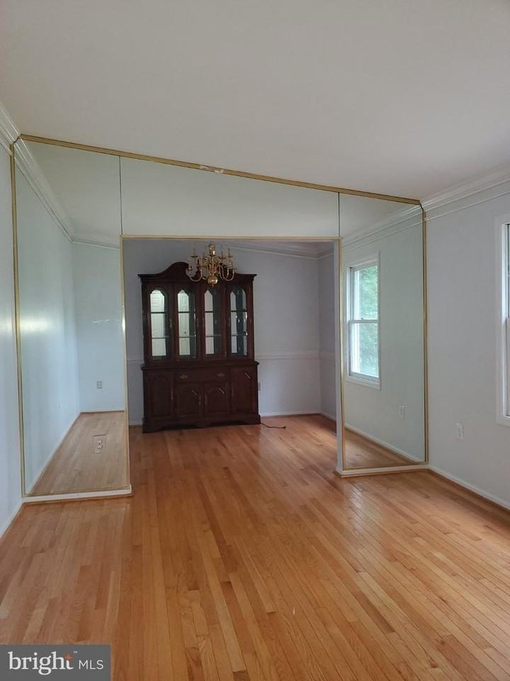 12200 Lemar Ct - Photo 4 of 20