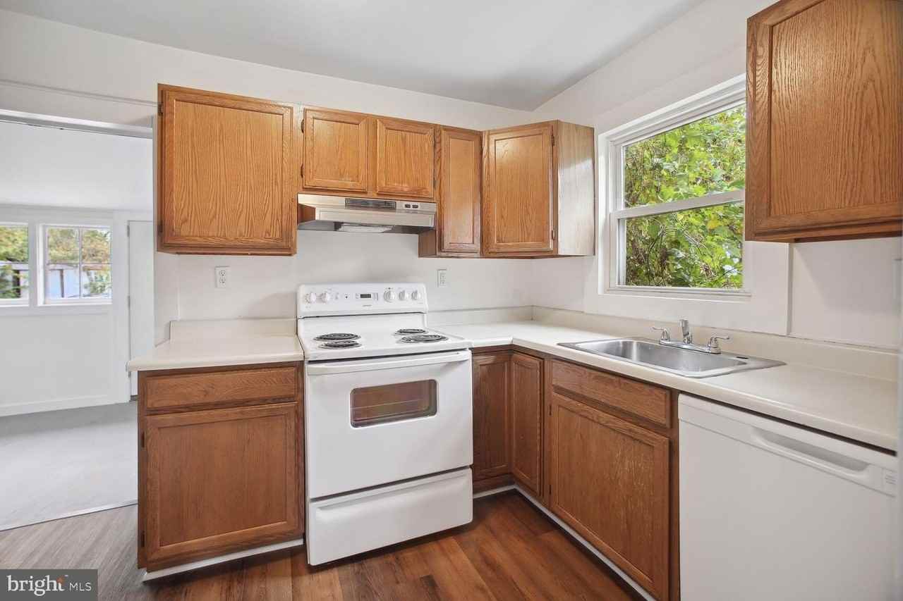 3904 Queensbury Rd - Photo 6 of 22