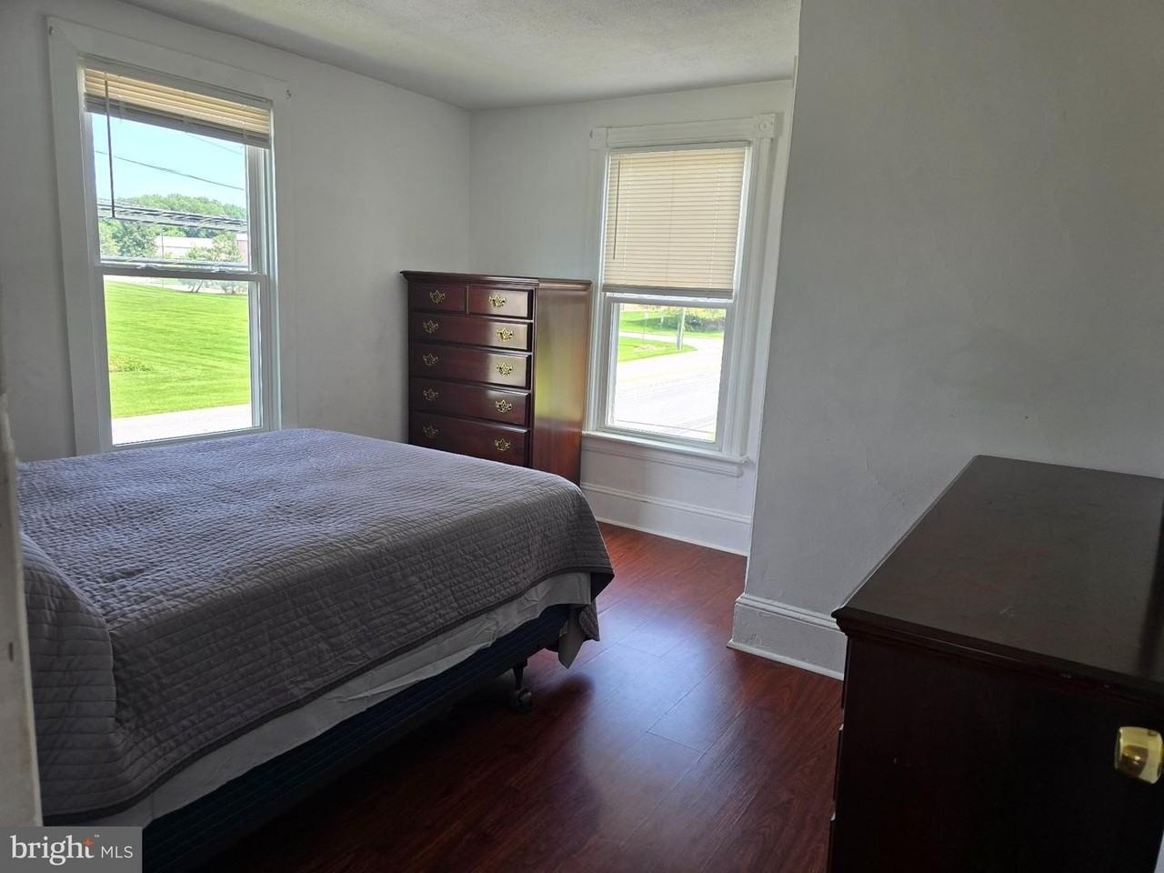 1216 W Lincoln Hwy - Photo 3 of 14