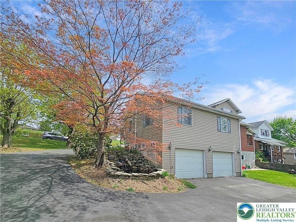 82 Front St - Photo 4 of 21