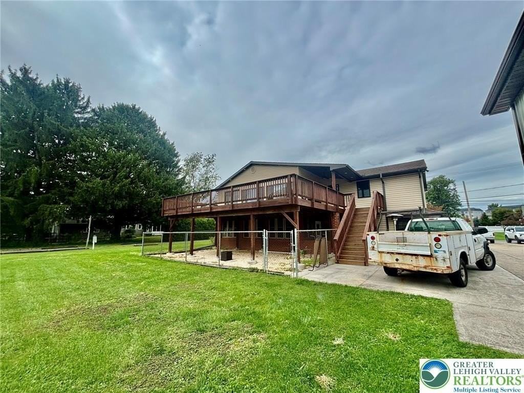 8740 Breinigsville Rd - Photo 4 of 26