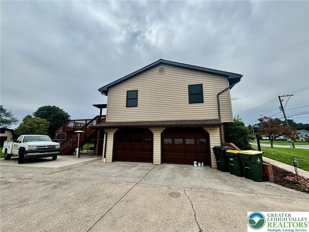 8740 Breinigsville Rd - Photo 5 of 26