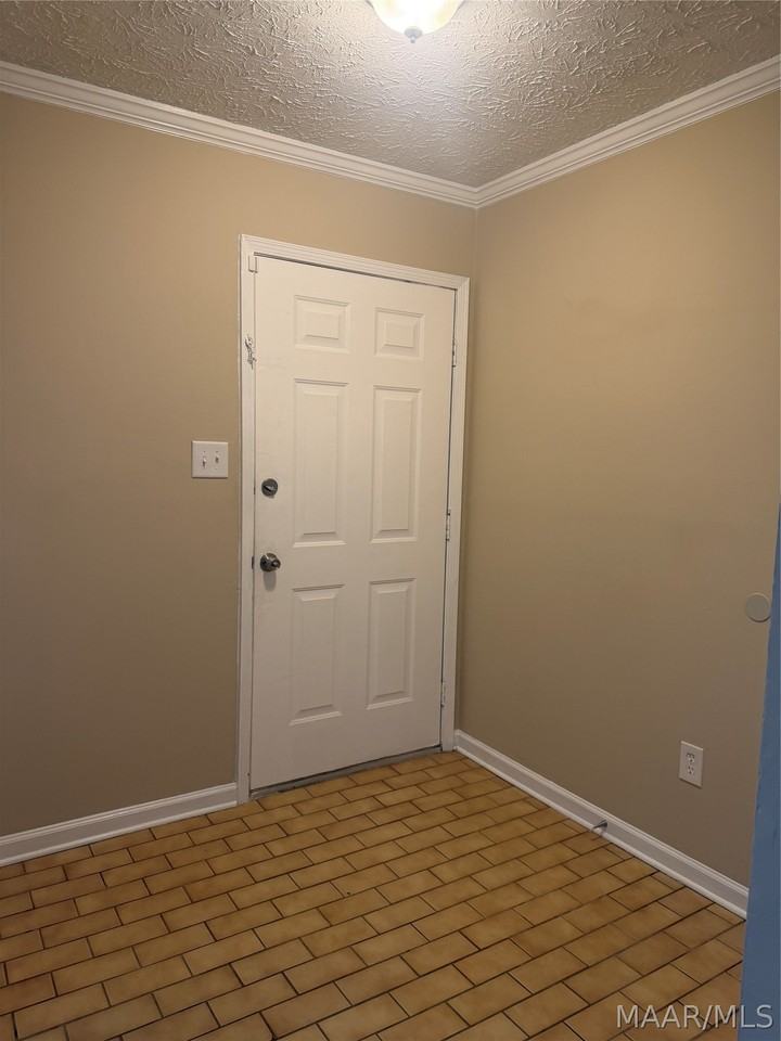 1206 Kingston Green Dr - Photo 3 of 35