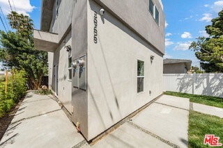 2955 Midvale Ave - Photo 2 of 8