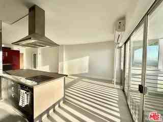 999 N Doheny Dr #706 - Photo 2 of 8