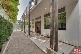 538 Broadway St #1 - Photo 2 of 8