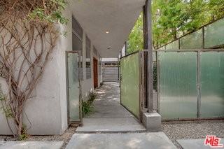 538 Broadway St #1 - Photo 4 of 8