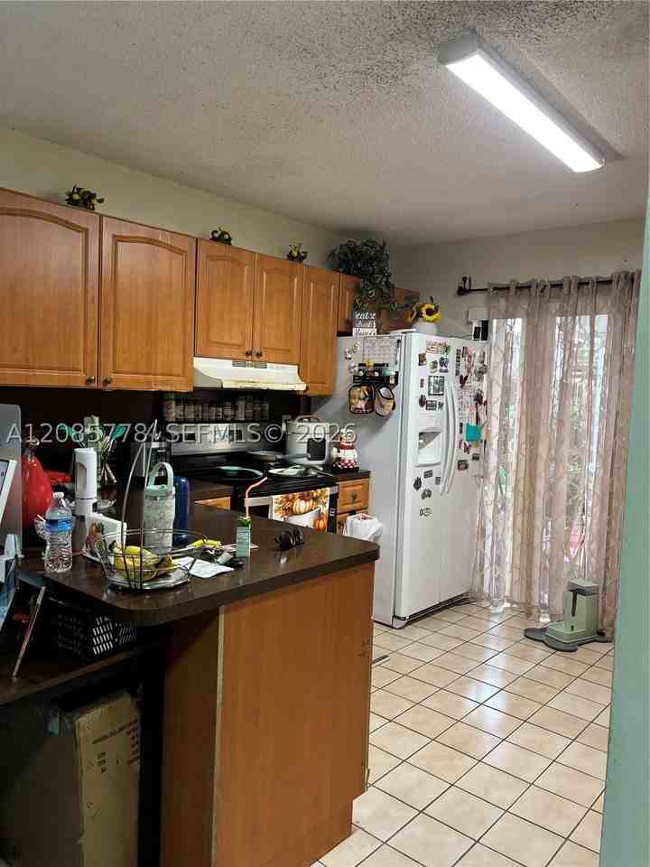 7861 W 29th Way #101 - Photo 3 of 10
