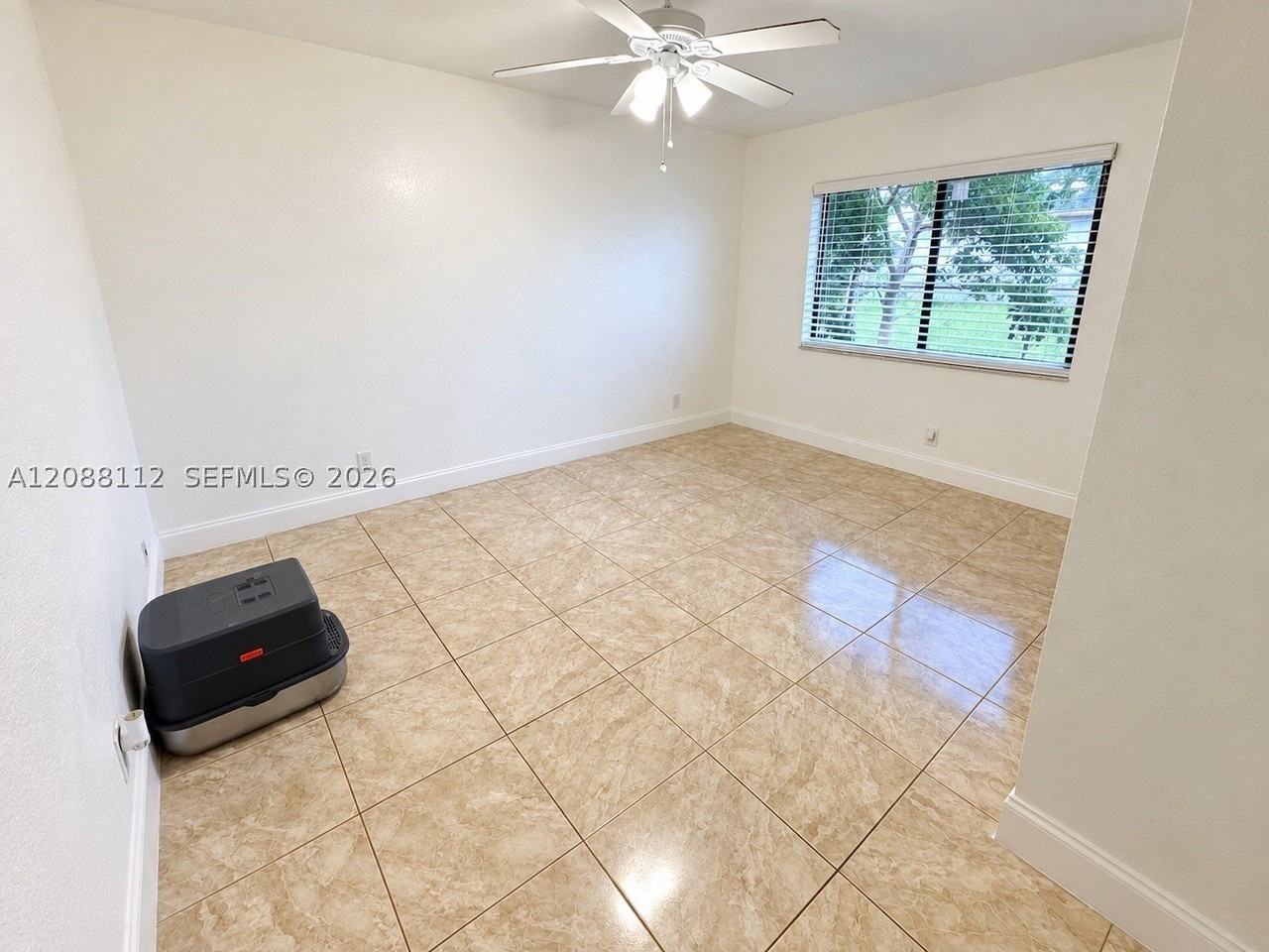 747 Sw 5th St - Photo 4 of 7