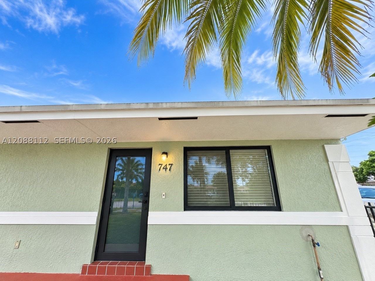 747 Sw 5th St - Photo 6 of 7