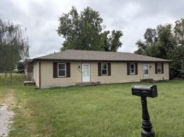 featured image of 104 Robin Dr #1