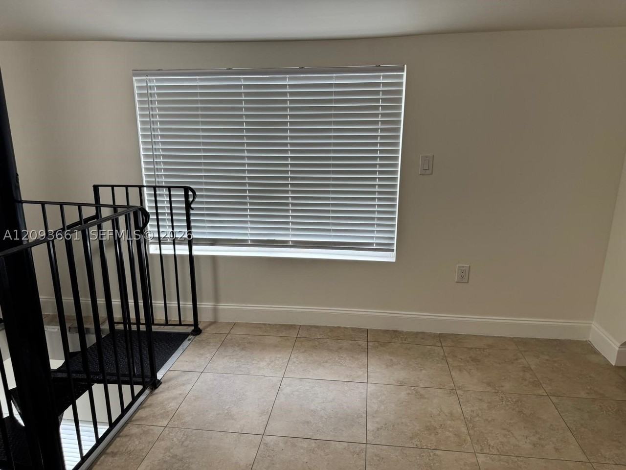 1129 Sw 10th St - Photo 7 of 22