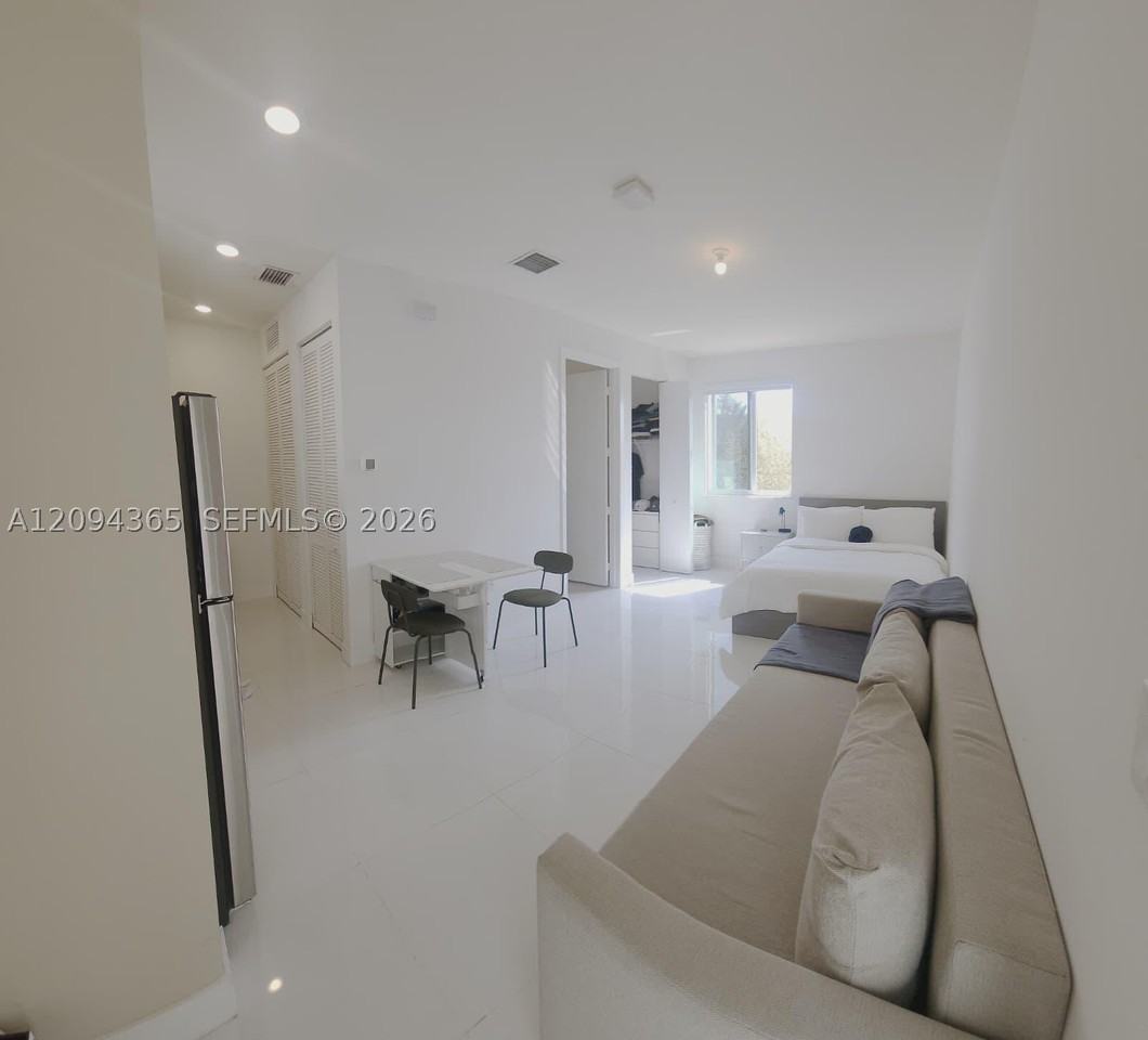 6611 Nw 102nd Path #0 - Photo 4 of 12