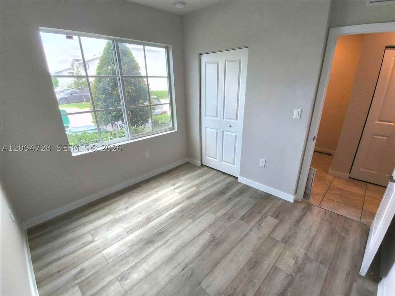 1085 Nw 4th Ter - Photo 4 of 22