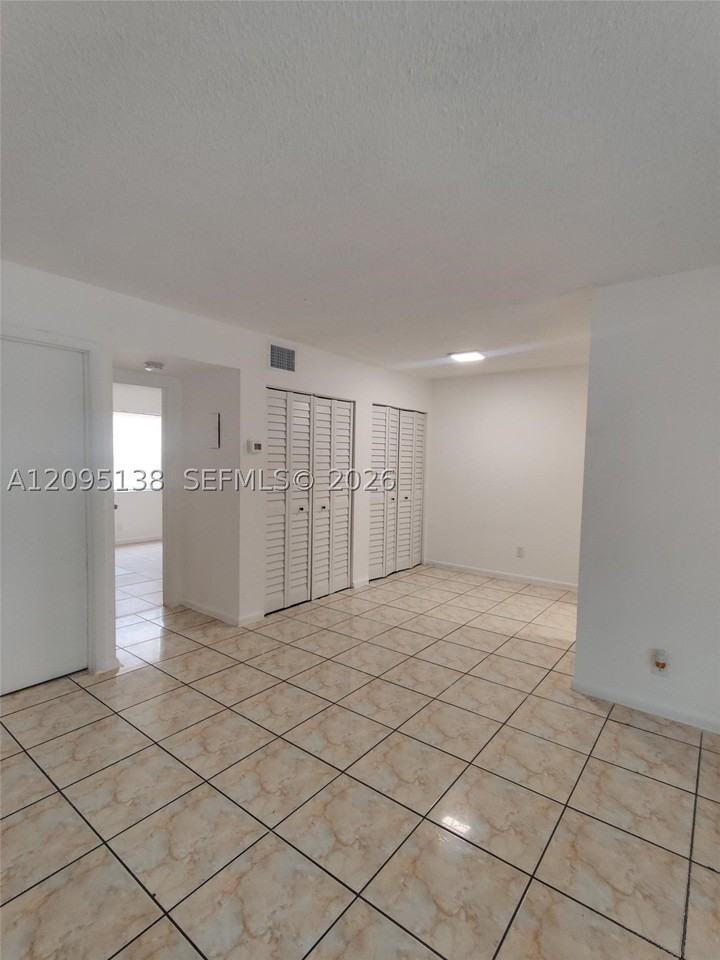 3343 Davie Blvd #B108 - Photo 2 of 14