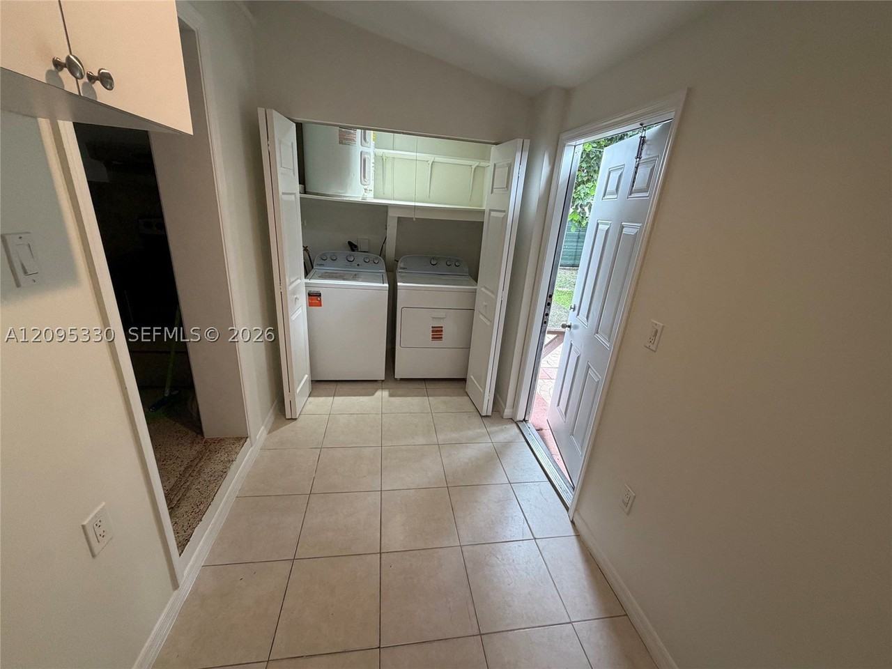 1047 Sw 76th Ave #1045 - Photo 7 of 23