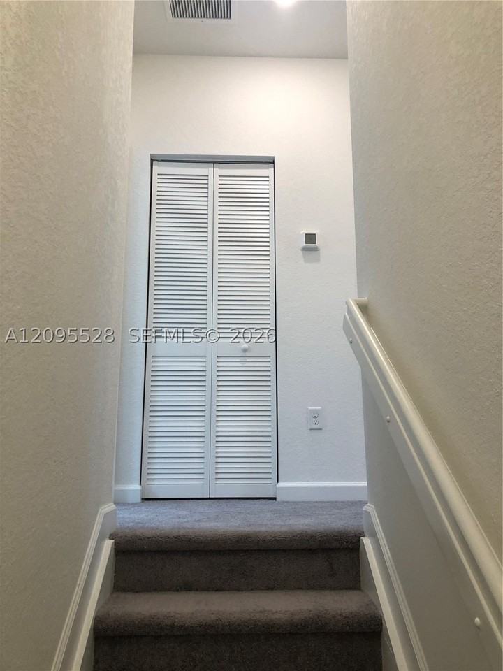 2610 Se 13th St #2610 - Photo 7 of 24