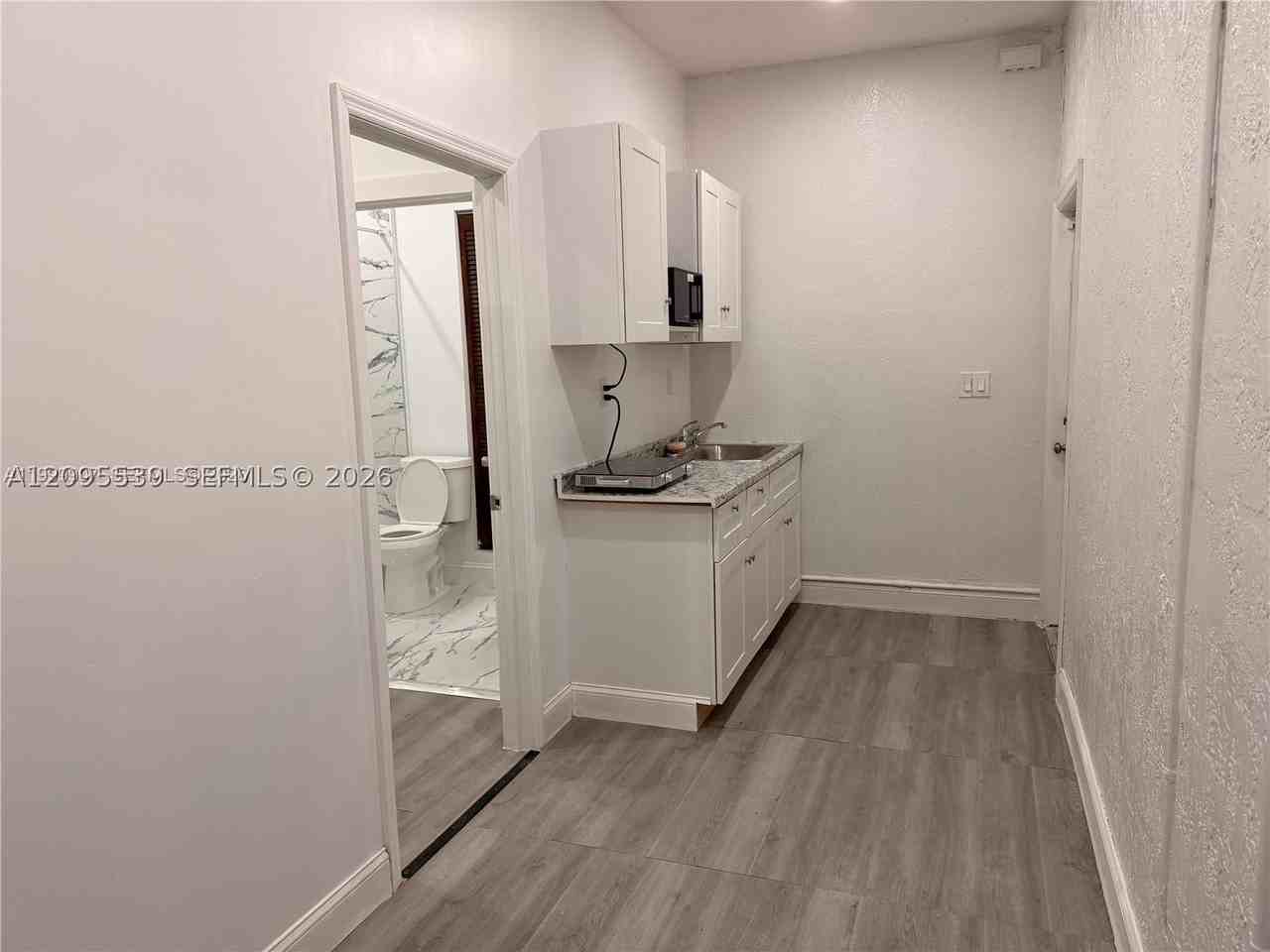 2804 Nw 7th Ct #2804 - Photo 3 of 7