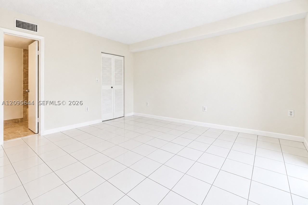 11750 Sw 18th St #416I - Photo 3 of 16