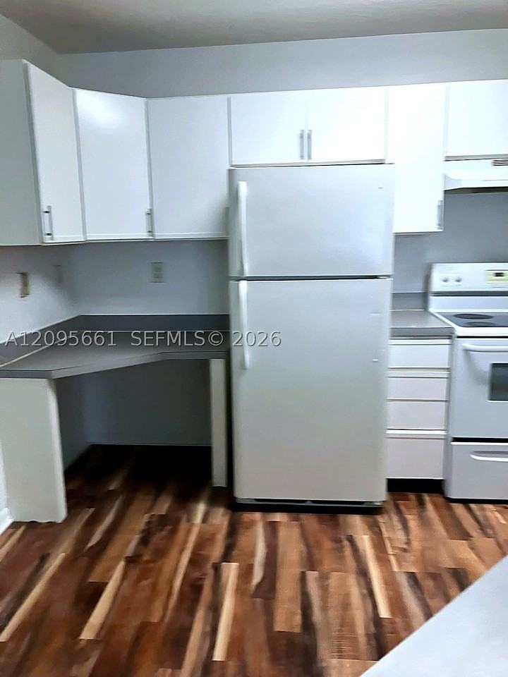 4025 W Mcnab Rd #E312 - Photo 2 of 16