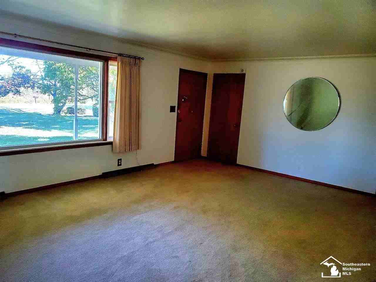 5889 E Albain Rd - Photo 5 of 12