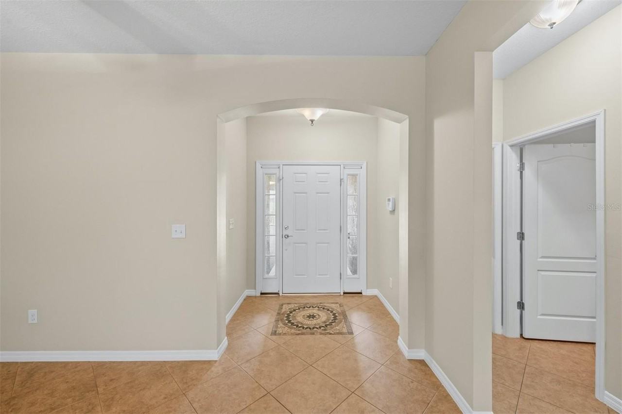 8302 Karpeal Dr - Photo 2 of 43
