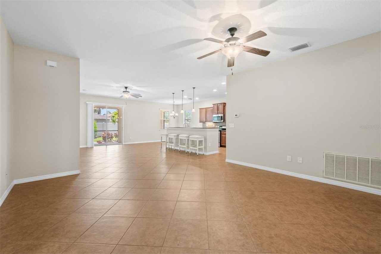 8302 Karpeal Dr - Photo 4 of 43