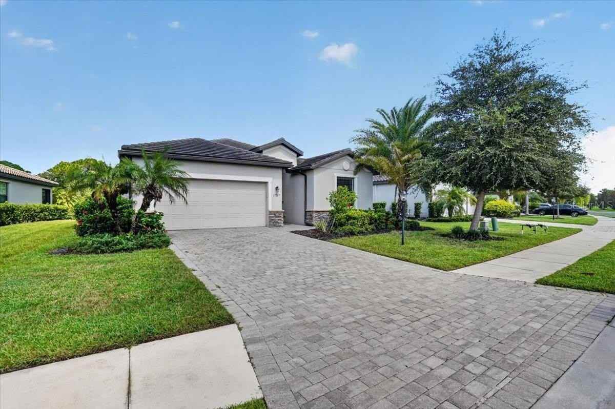 17307 Blue Ridge Pl - Photo 4 of 50