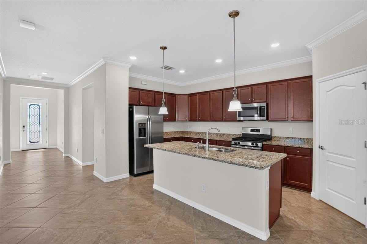 17307 Blue Ridge Pl - Photo 7 of 50