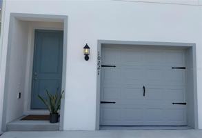 featured image of 10221 Dulbecco St
