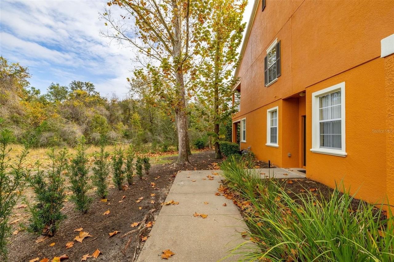 811 Assembly Ct - Photo 2 of 50