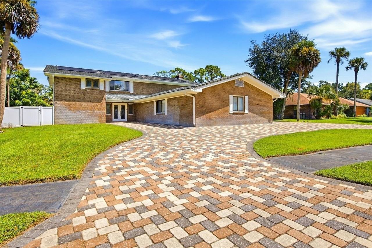 433 Pelican Bay Dr - Photo 2 of 44