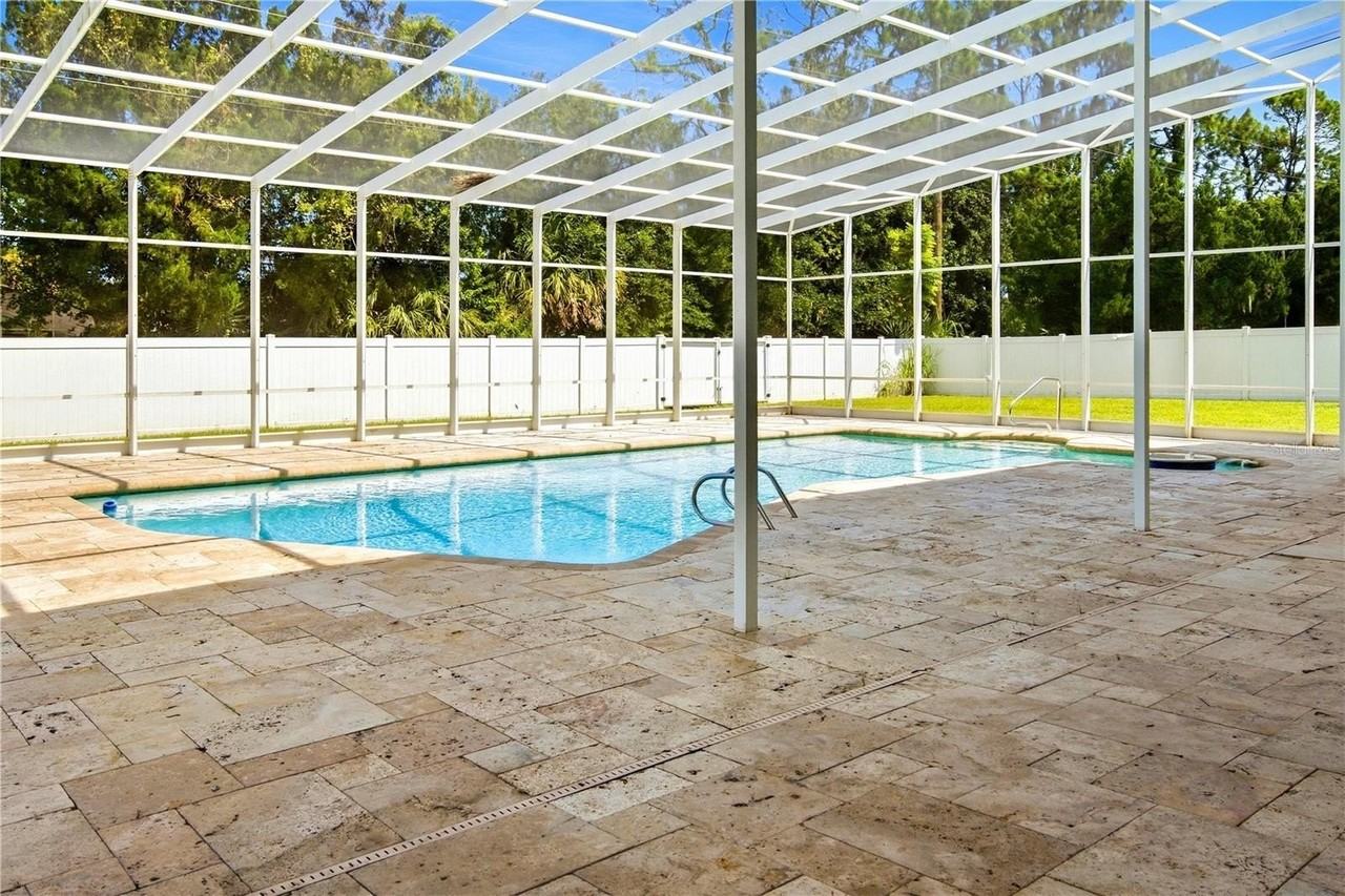433 Pelican Bay Dr - Photo 3 of 44