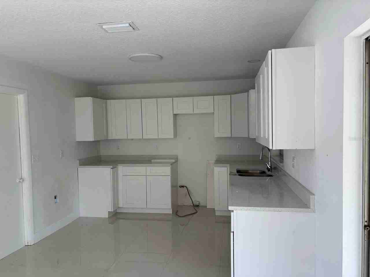 4080 Raney Rd - Photo 5 of 15