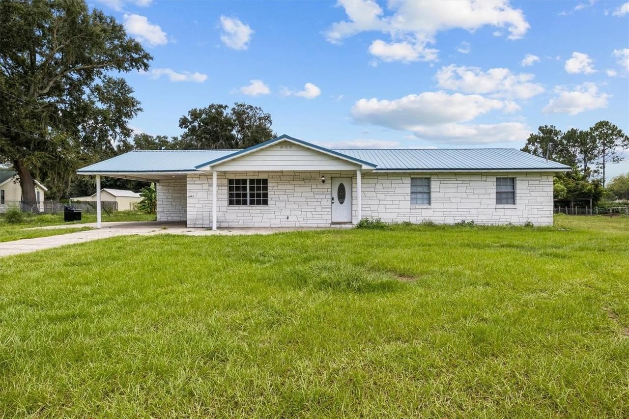 9545 N Road 33 - Photo 2 of 36