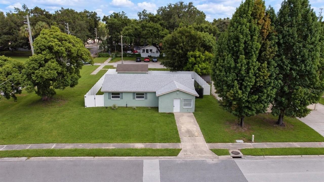 301 Lesesne St - Photo 3 of 35