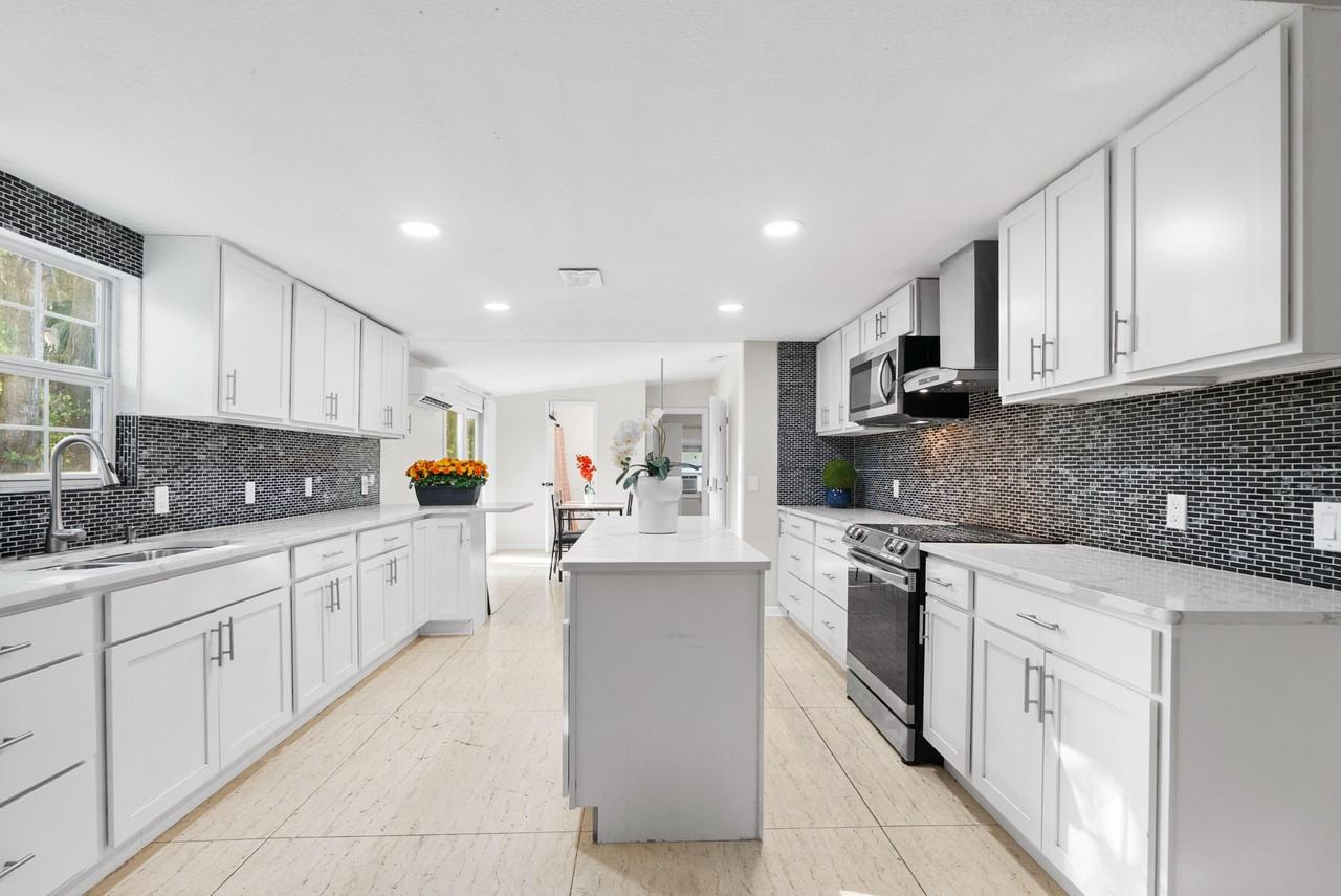 Lenox Ave - Photo 5 of 18