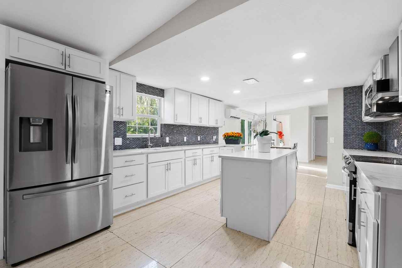 Lenox Ave - Photo 6 of 18