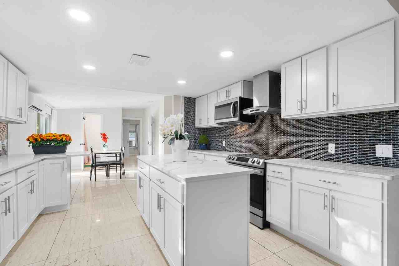 Lenox Ave - Photo 7 of 18