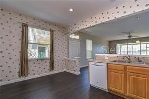 4744 Pond Ridge Dr - Photo 3 of 16