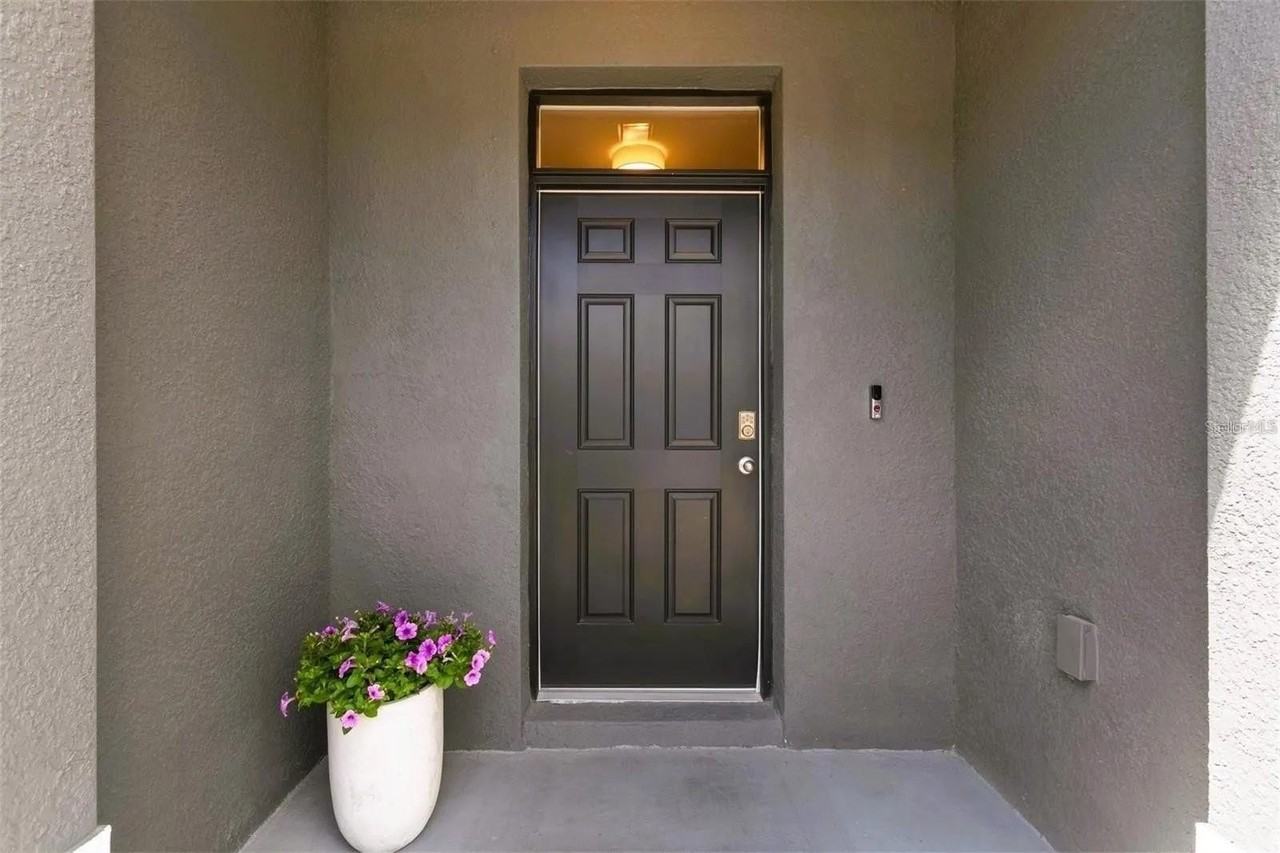 2879 Suncoast Blend Dr - Photo 4 of 36