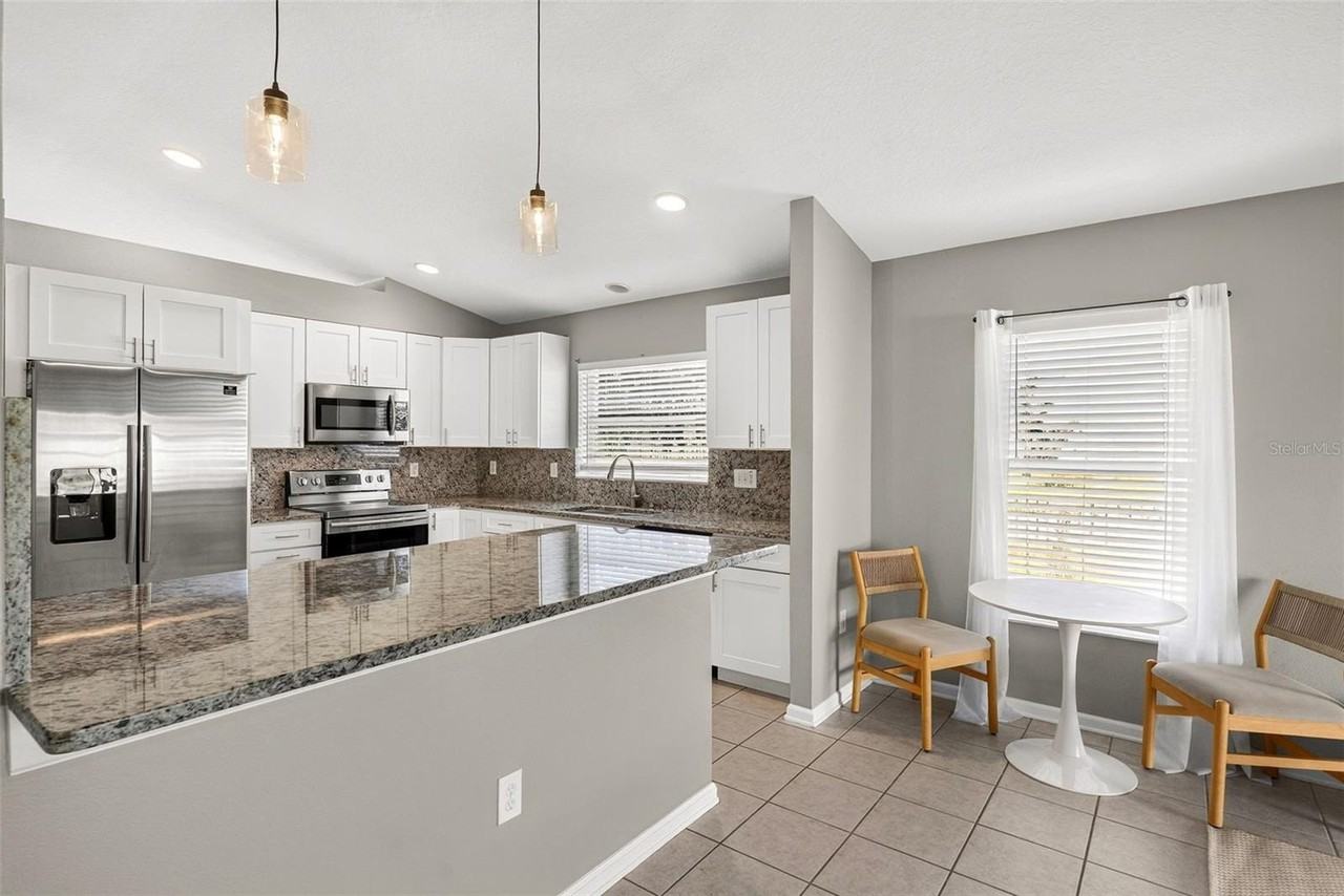 7619 Crescent Palm Dr - Photo 4 of 22