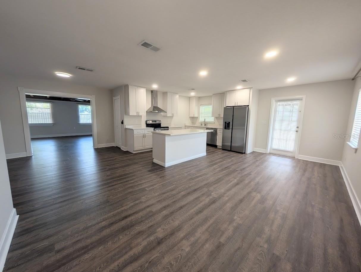 3902 W Paxton Ave - Photo 3 of 26